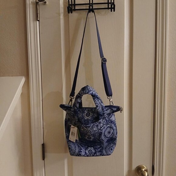 NWT Sakroots Culver boho print crossbody tote bag with removable & cosmetic bag - Picture 3 of 10